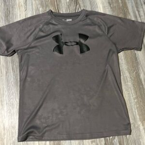 Under Armour YXL loose Heat gear